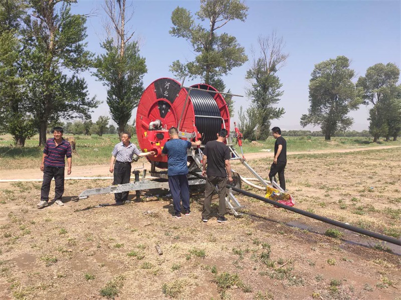 山阴农牧场--抗旱照片